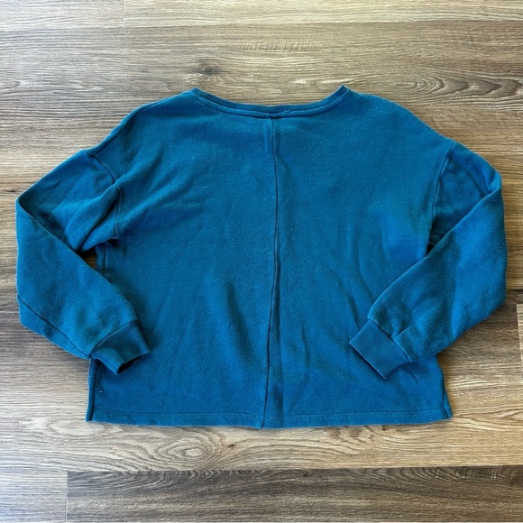 Disney X Lauren Conrad Snow White Cropped Sweatshirt Small Teal Embroidered Bead - Picture 6 of 6